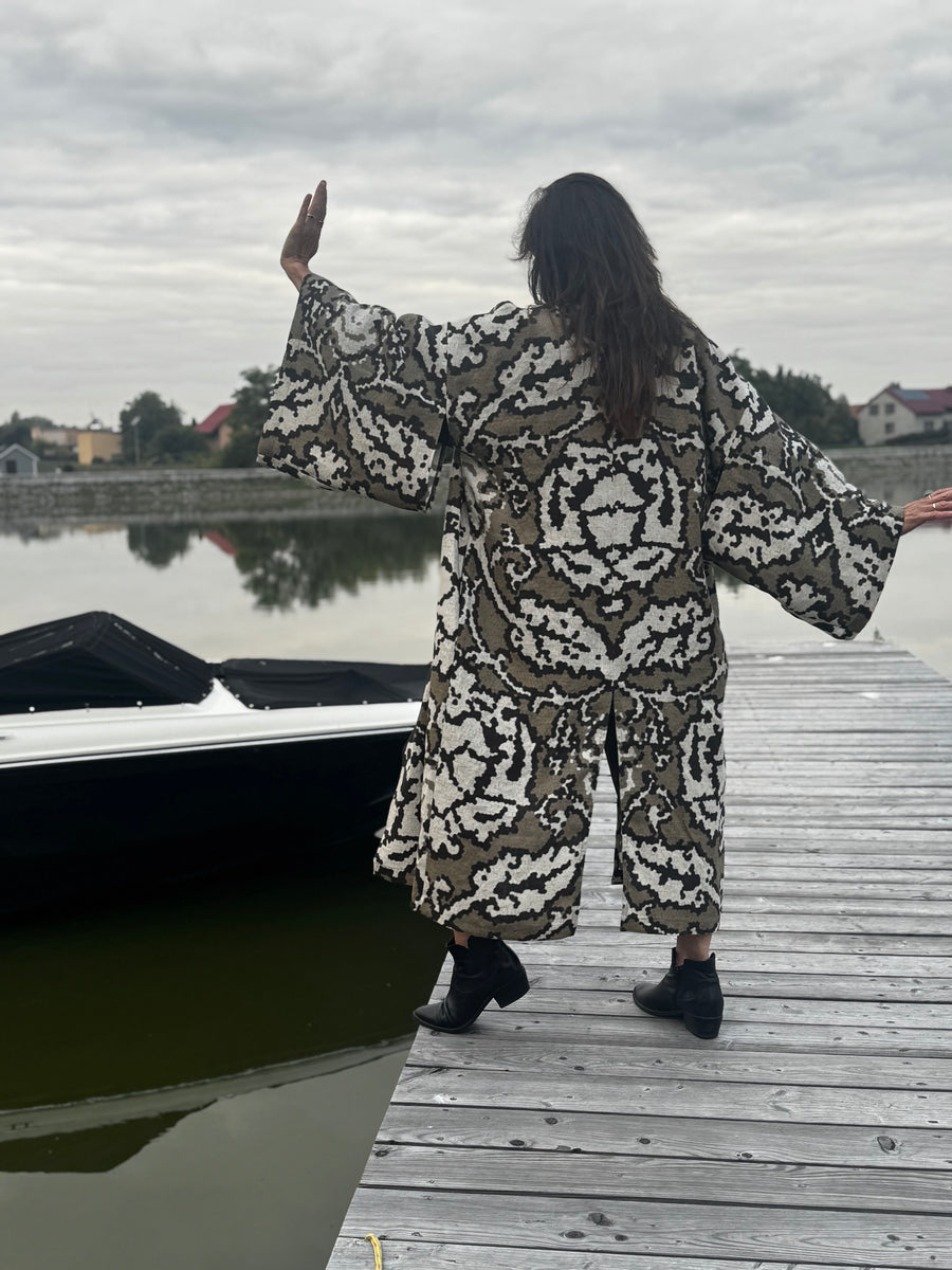 Kimono WILD LAND long