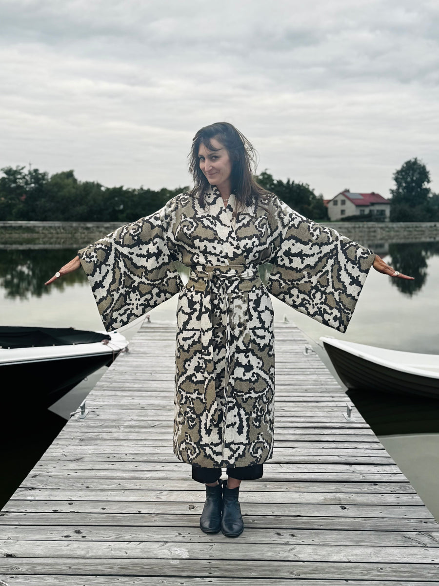 Kimono WILD LAND long