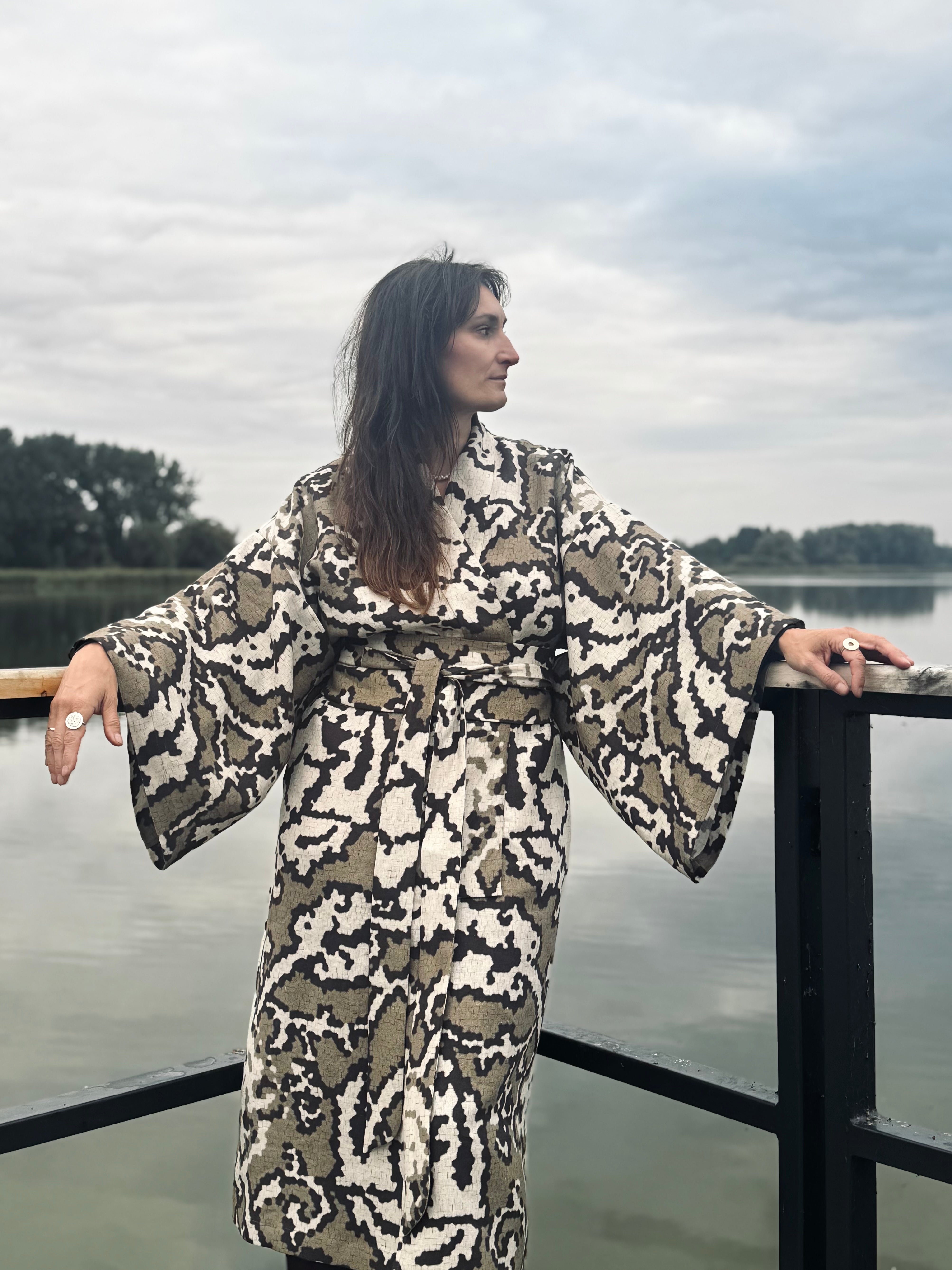 Kimono WILD LAND long