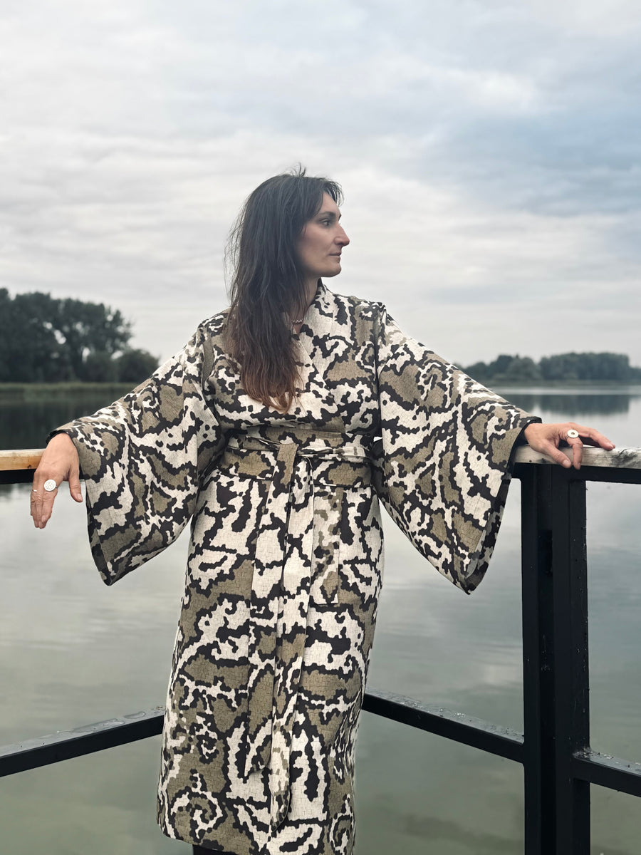 Kimono WILD LAND long