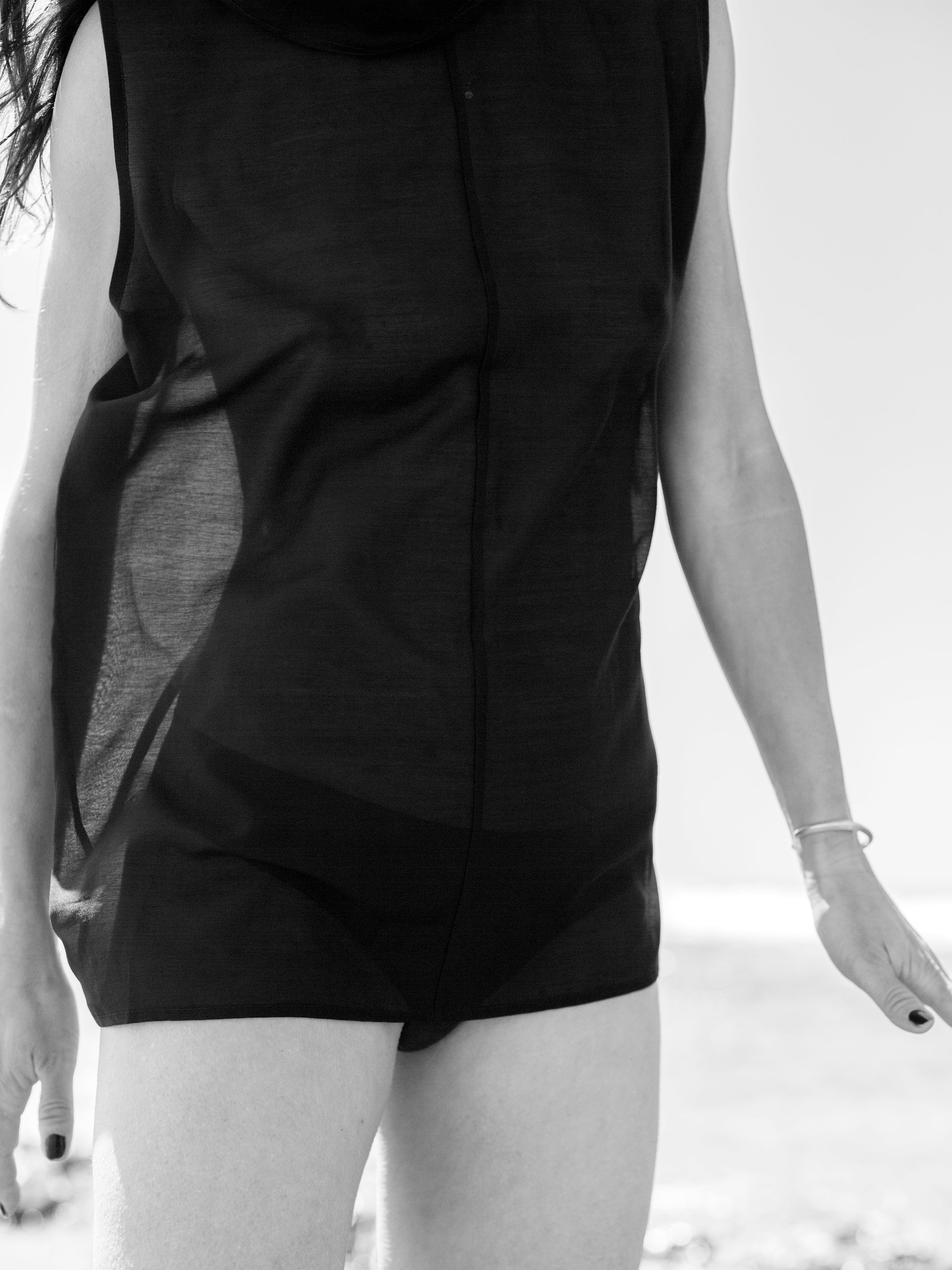 Transparentna bluzka z tencelu BLACK CALLA